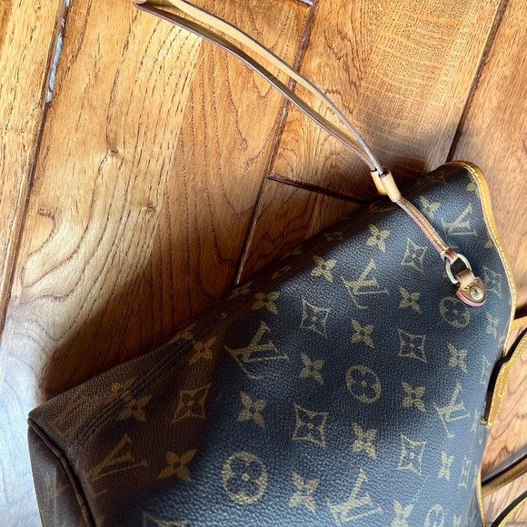 Louis Vuitton Neverfull MM Monogram AR2173 - Picture 7 of 13
